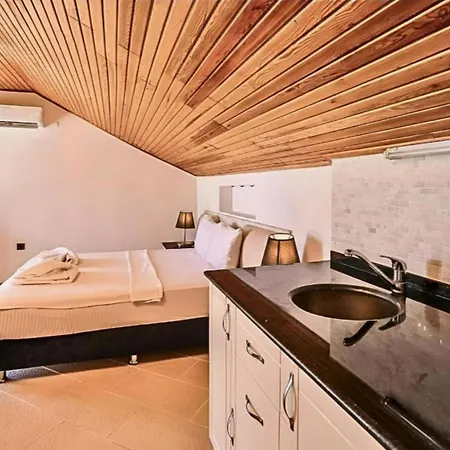 Hotel Azure Palm *