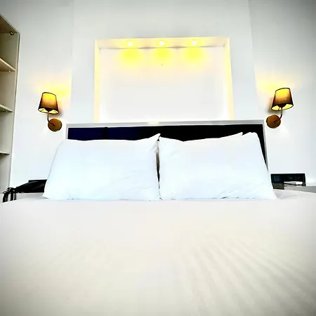 Azure Palm Hotel *