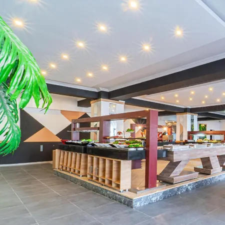Hotel Azure Palm